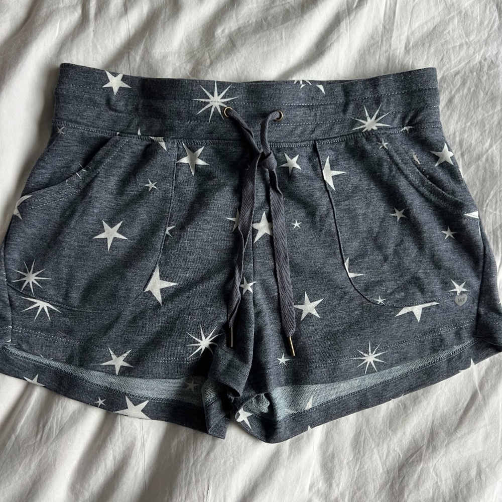 WILDFOX Star Print Lounge Shorts in SIZE SMALL